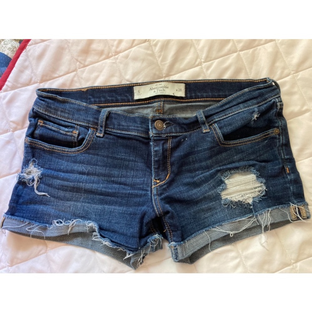 Abercrombie and fitch low rise blue Jean shorts! Size 6!